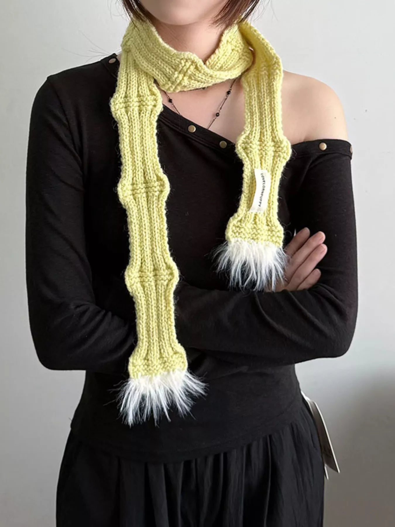 Knitted Plush Trim Scarf