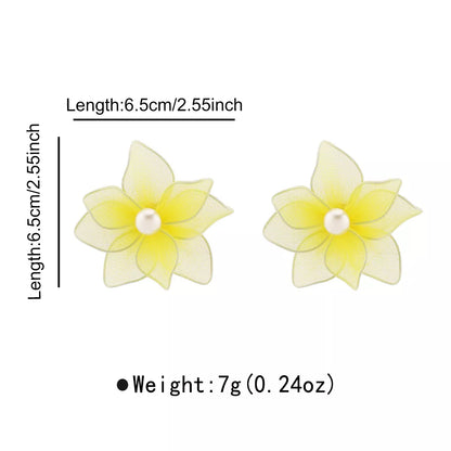 Flower Pearl Stud Earrings