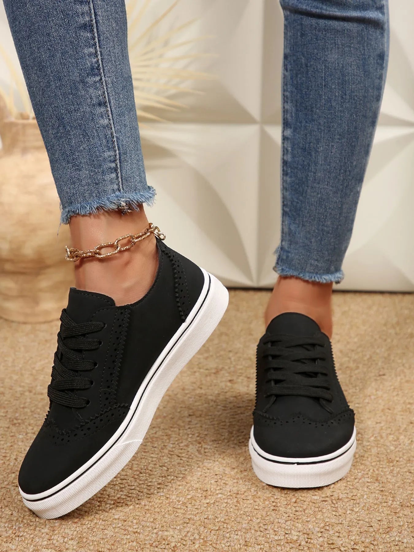 Lace Up Round Toe Platform Sneakers