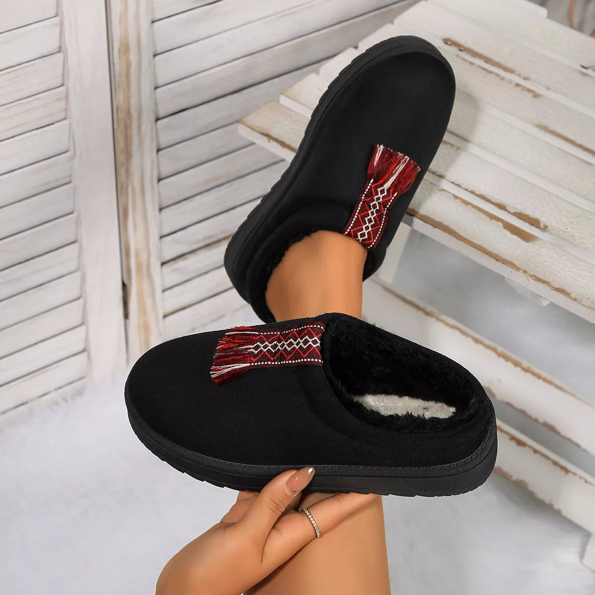 Round Toe Platform Slippers