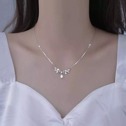 925 Sterling Silver Zircon Flower Necklace
