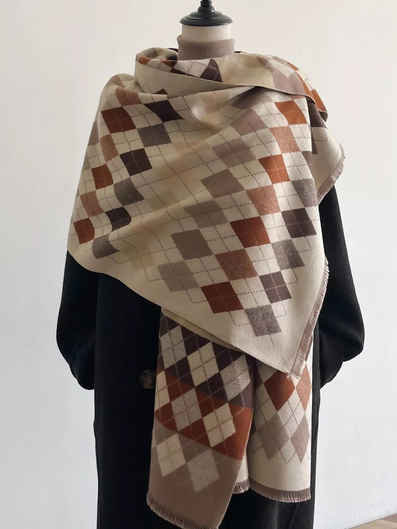 Diamond Pattern Warm Scarf