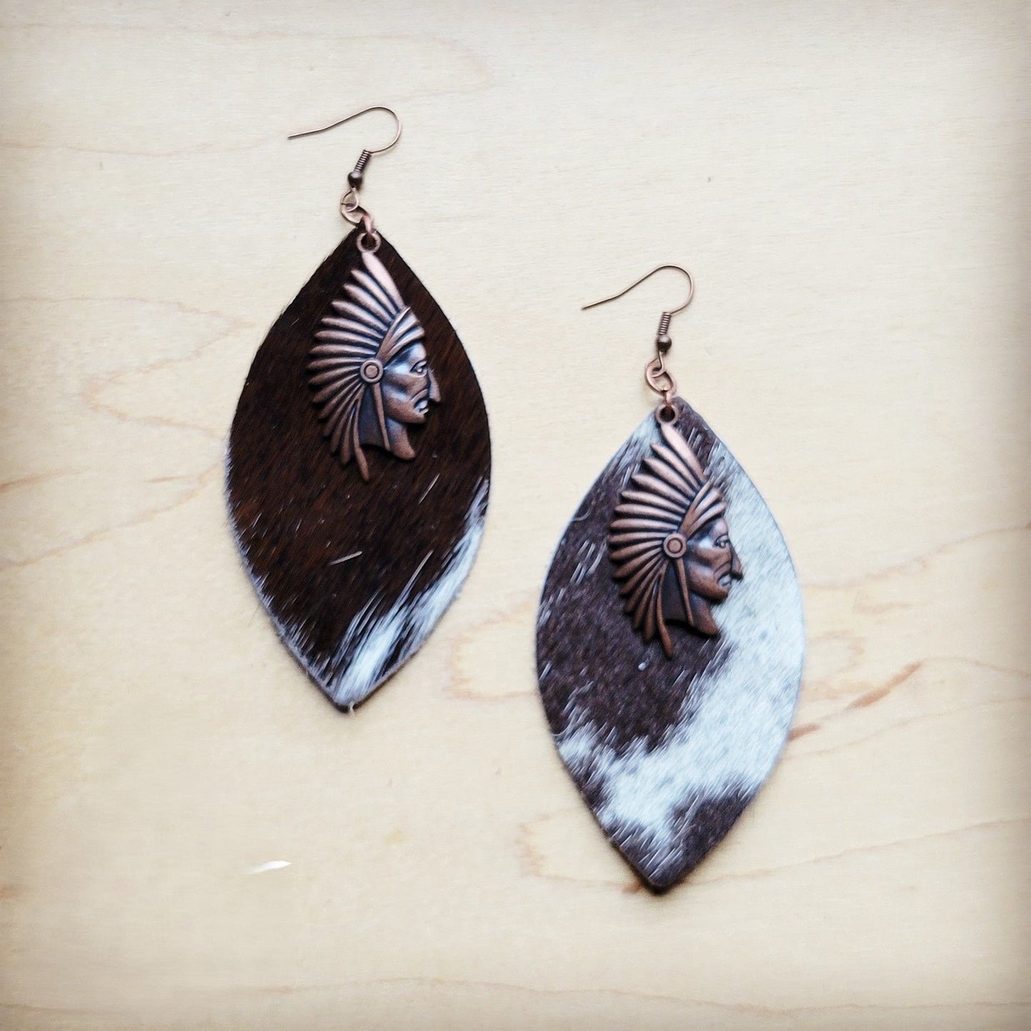 **Black & White Leather Hide Earrings w/ Indian 220j