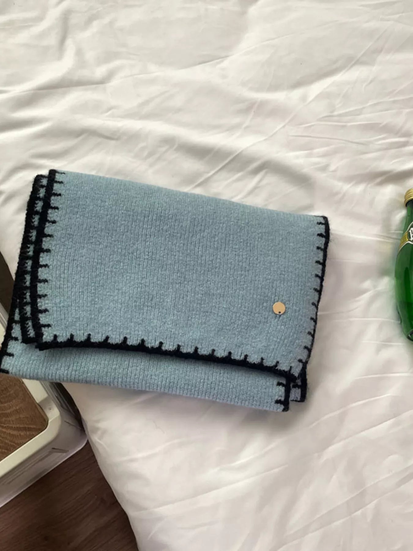 Contrast Trim Knit Scarf