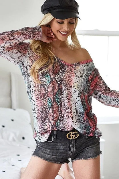 BiBi Snakeskin Print Low Gauge Hacci V Neck Top