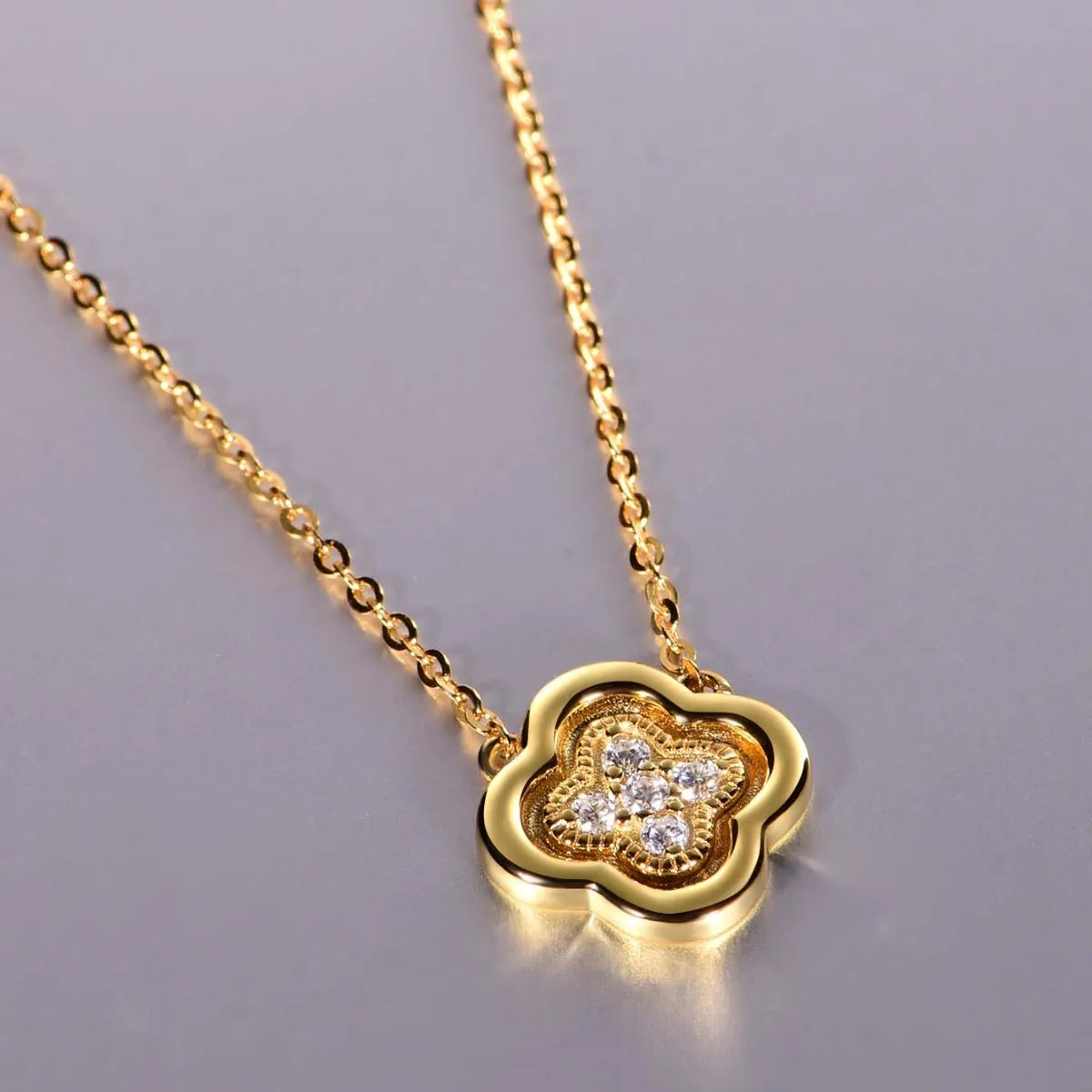 925 Sterling Silver Moissanite Leaf Clover Necklace