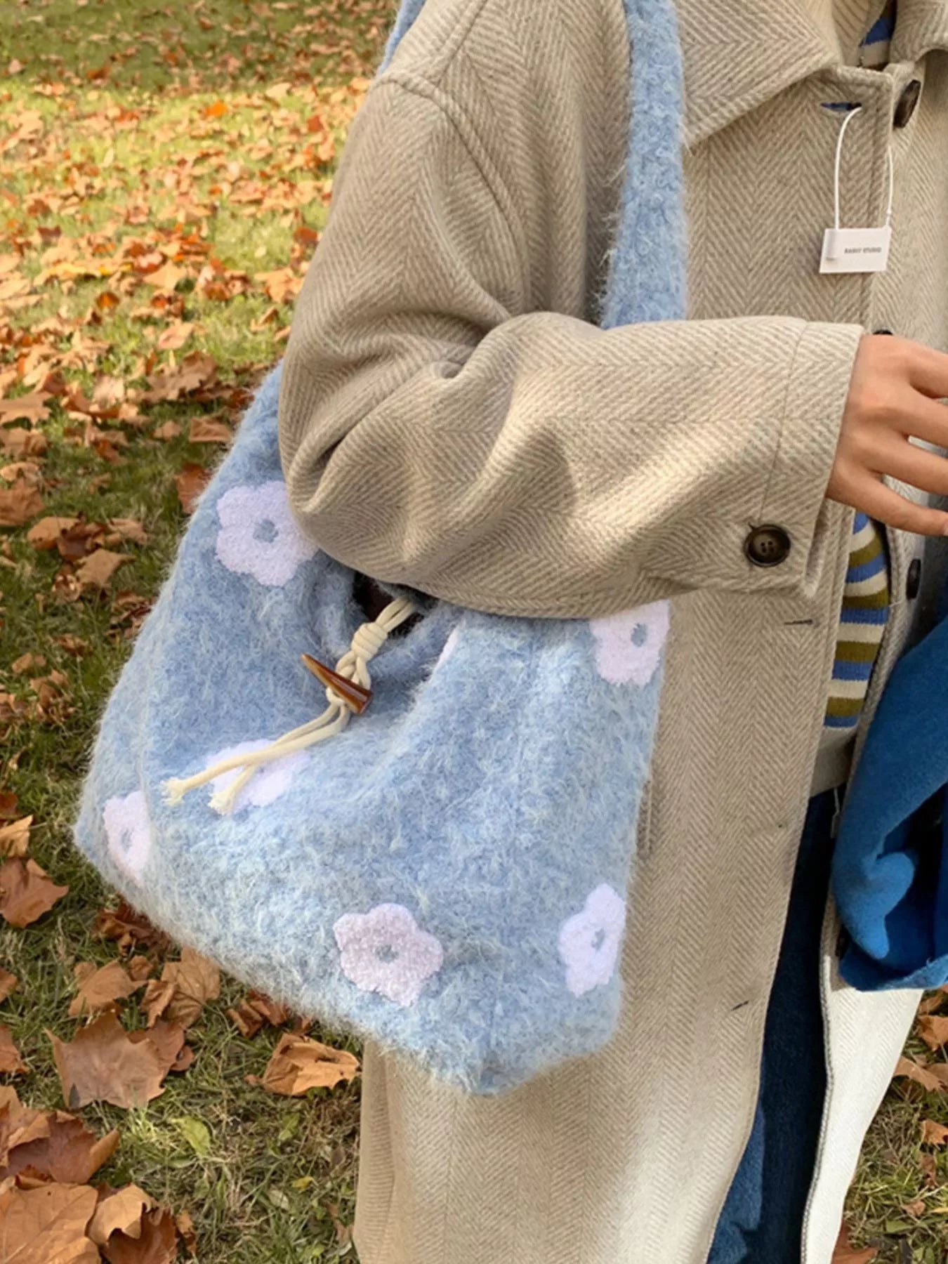 Floral Applique Handbag
