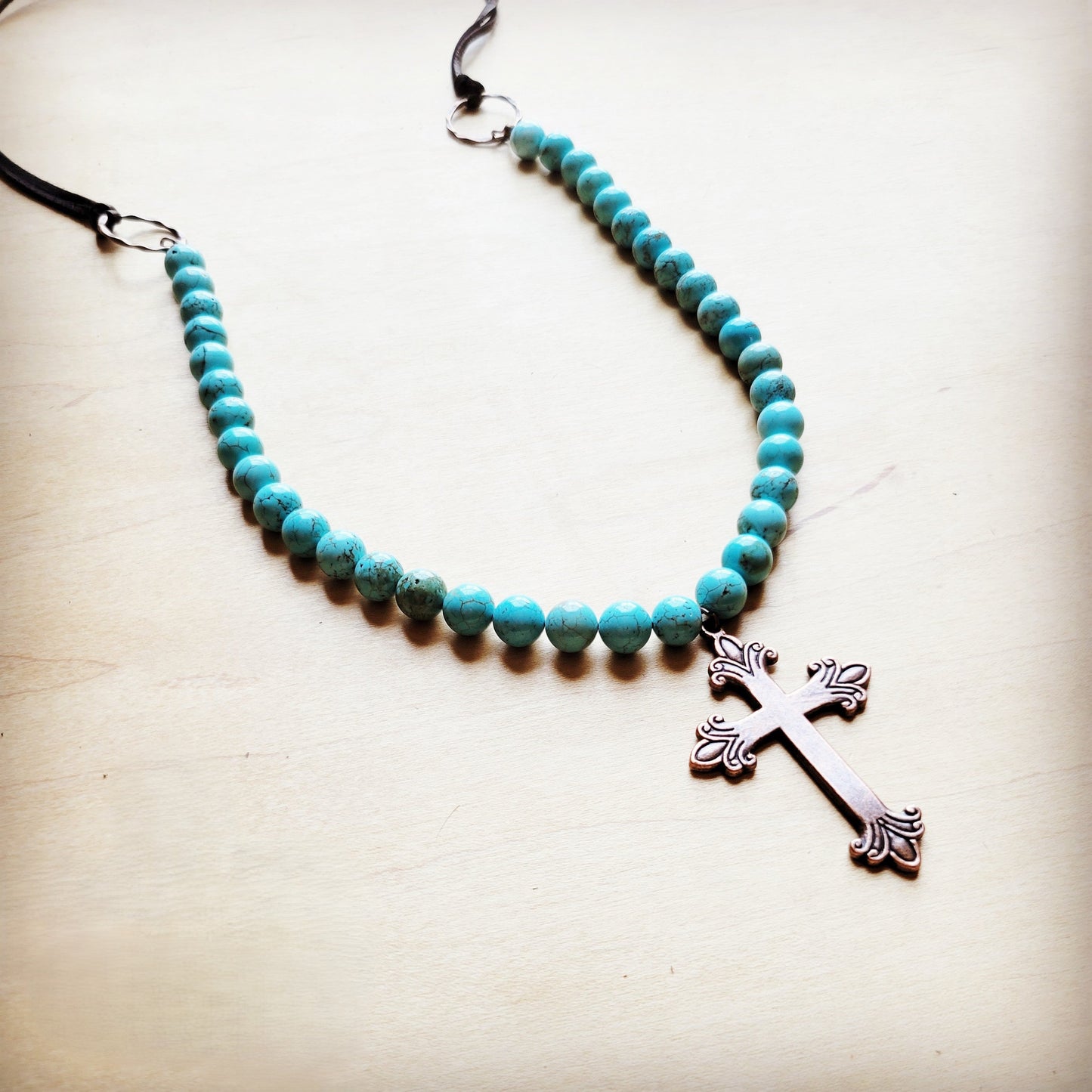 **Frosted Magnesite Beaded Necklace w/ Copper Cross 258i