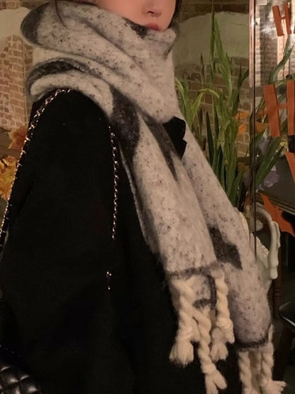 Oversized Chunky Knit Fringe Scarf