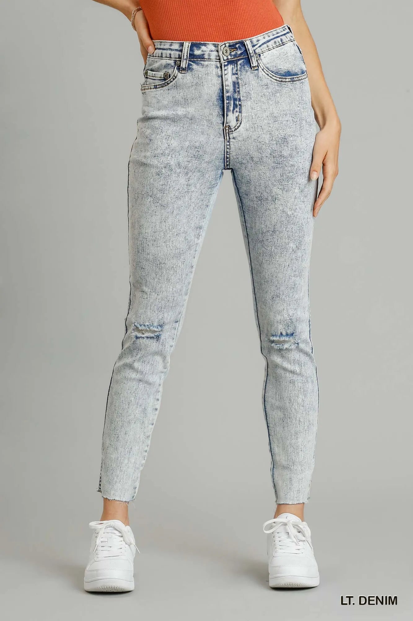 Umgee 5-Pockets Distressed Detail Stretch Denim Skinny Jeans with Unfinished Hem