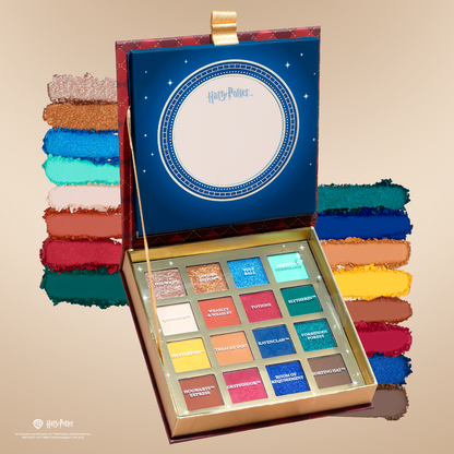 Harry Potter Holiday | Hogwarts™ 16 Shade Palette