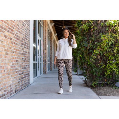 The Bianca - Leopard Bats Leggings *