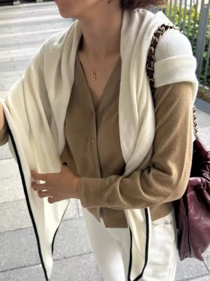 100% Wool Contrast Trim Scarf