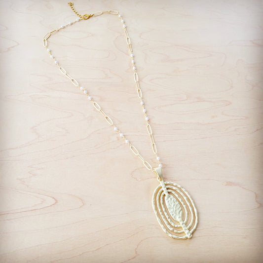 **Matte Gold Multi-Oval Pendant on Pearl and Gold Chain Necklace 261u