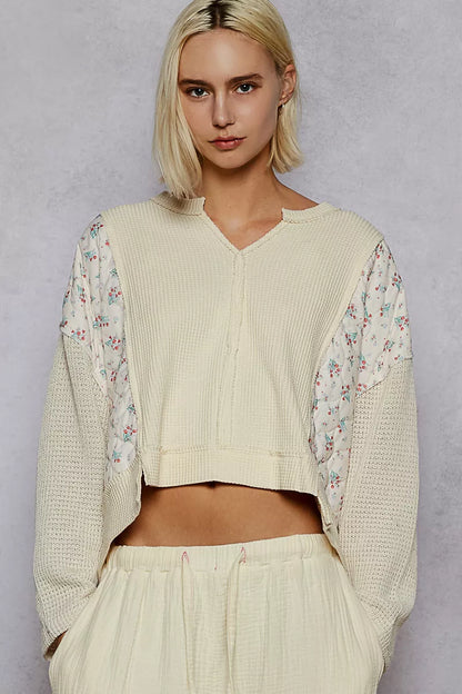 POL Mix Thermal Floral Pattern Quilted Knit Cropped Top with Raw Edge Detail