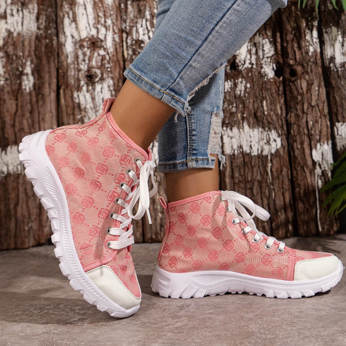 Lace Up Round Toe Sneakers