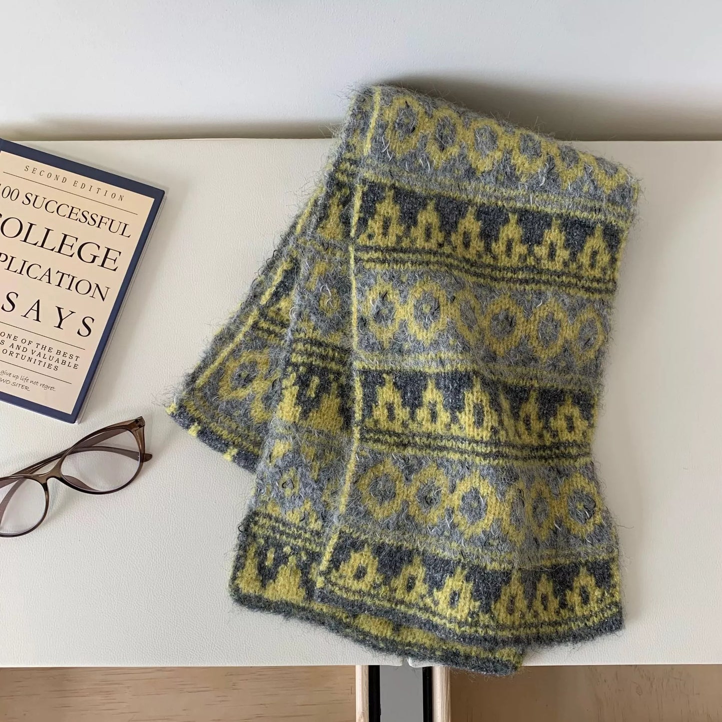 Vintage Knitted Pattern Warm Scarf