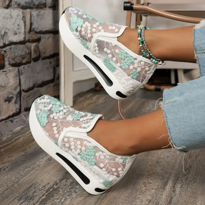 Round Toe Platform Sneakers