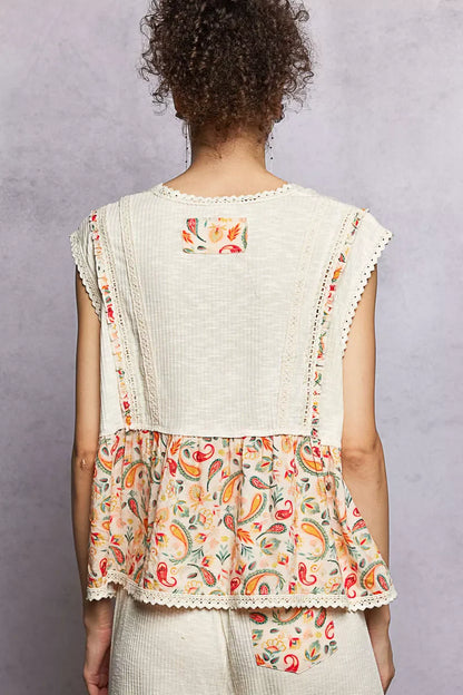 POL Lace Detail Floral Cropped Ruffled Top