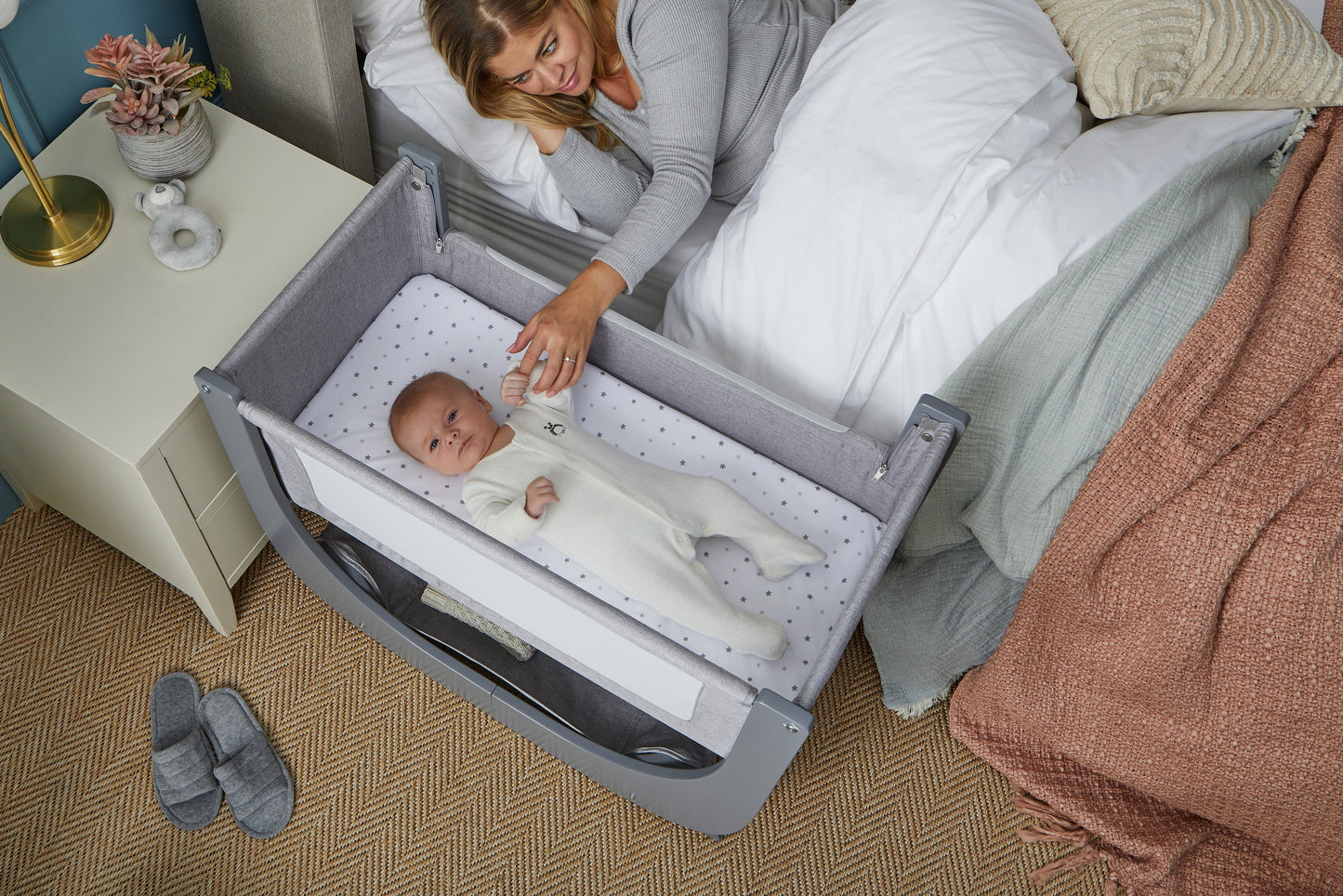 Shnuggle Air Lite Bedside Crib | Height Adjustable Baby Bed with Mattress