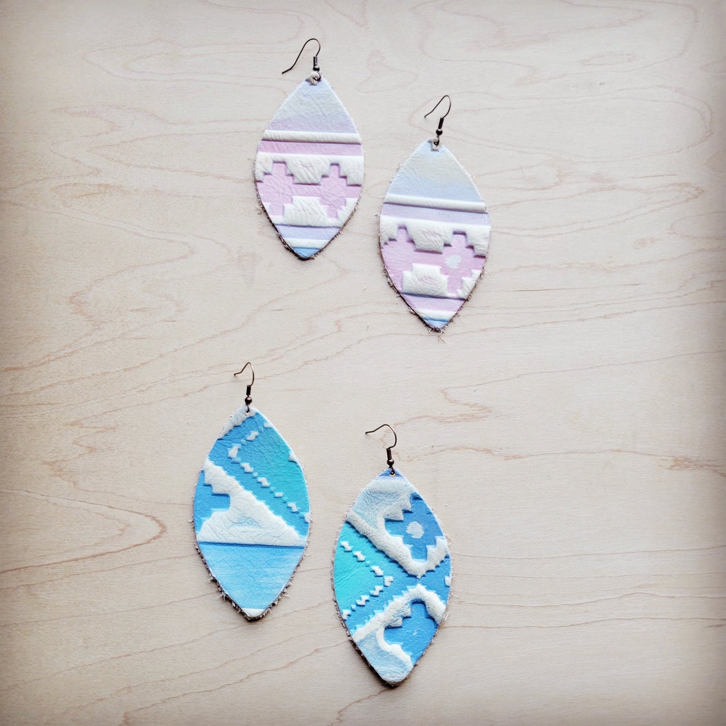 **Leather Oval Earring-Pastel Navajo 224v