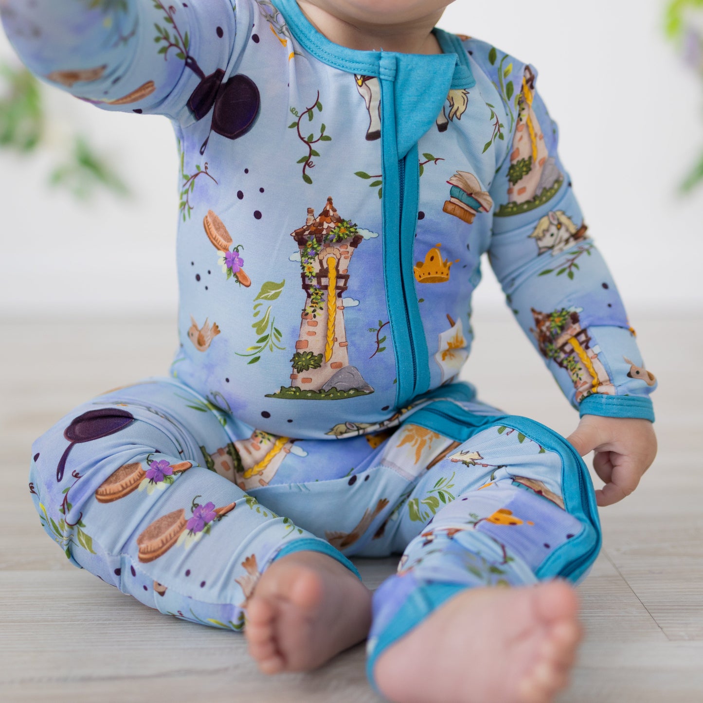 Tower Tangles Convertible Zippy