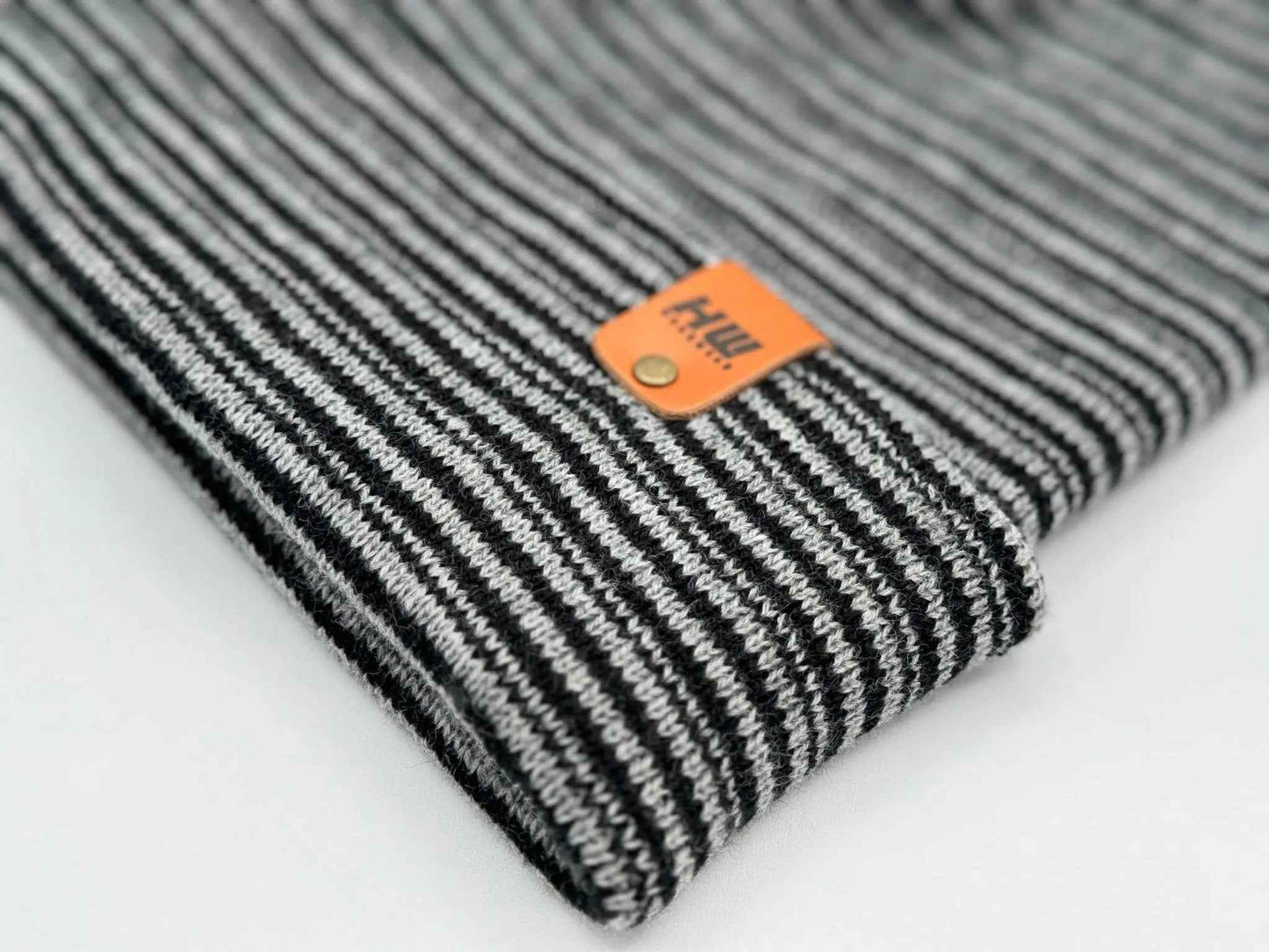 Classic Contrast Cuffed Beanie, Black and Gray