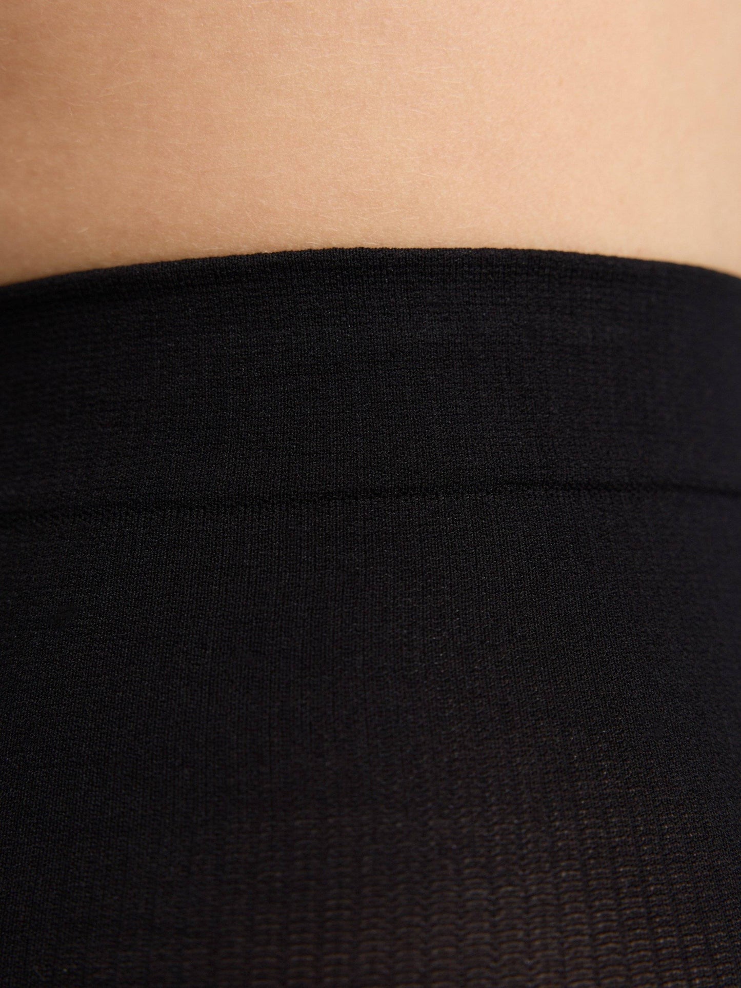 Conte Slimfit 20 Den - Modelling Women's Tights With a Wide Shaping Belt (8С-73СП)