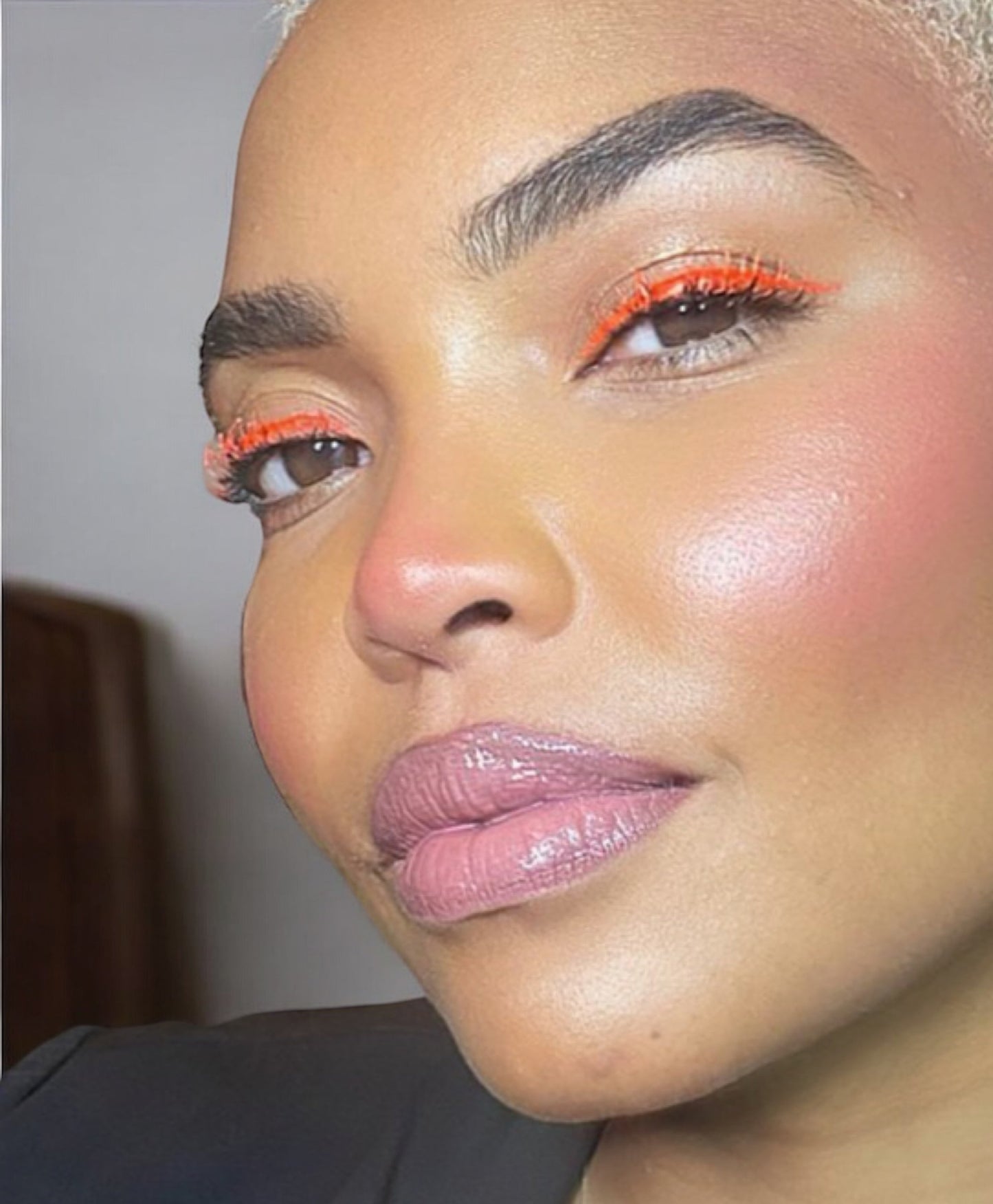 Ashunta Sheriff Beauty UV Vegan Paint Liners