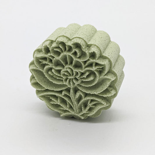 Lively Lemongrass Bath Bomb