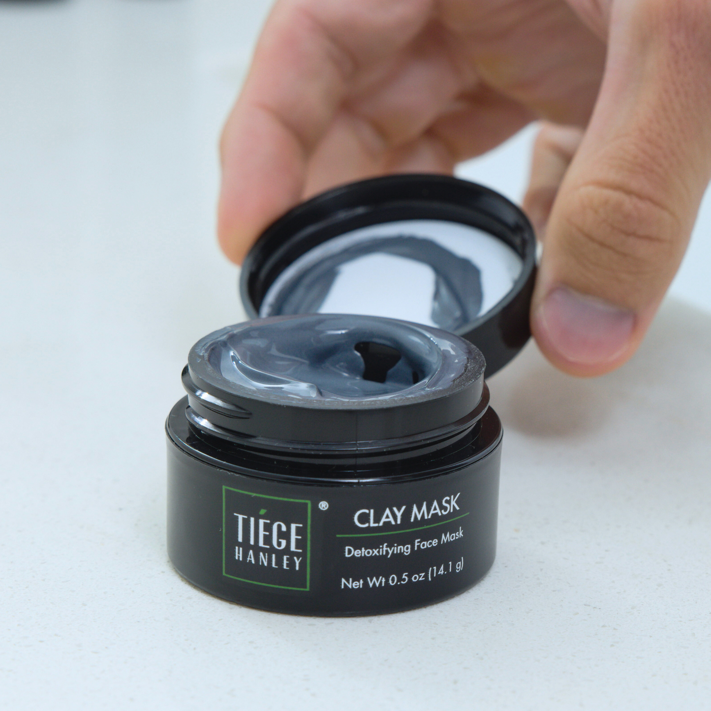Detoxifying Clay Mask for Men