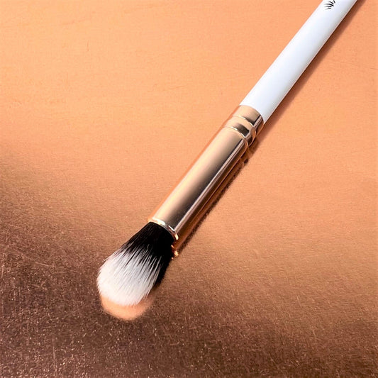 CWG06- BLENDING CREASE
