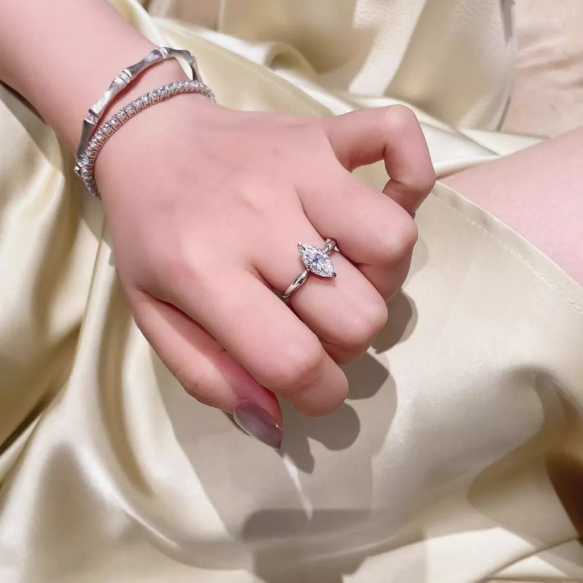 2 Carat Moissanite 925 Sterling Silver Ring