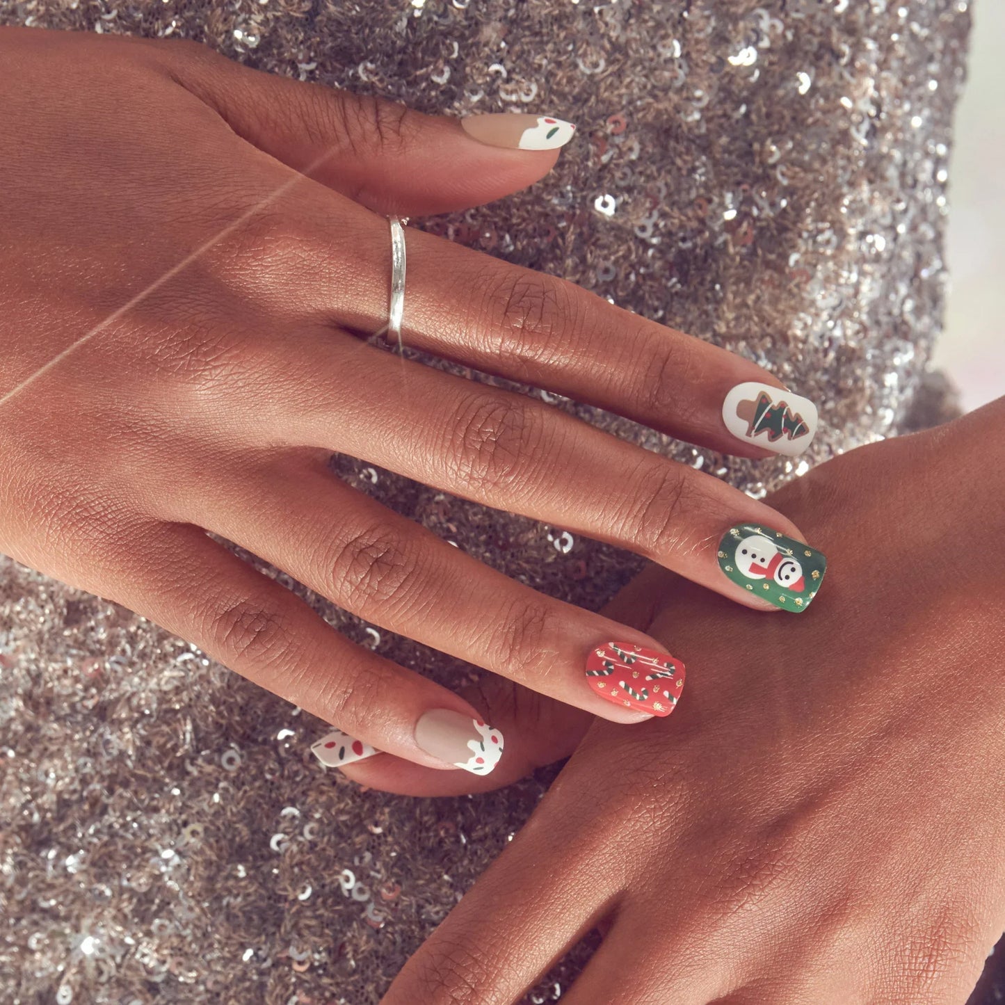 KISS Voguish Fantasy Press On Nails