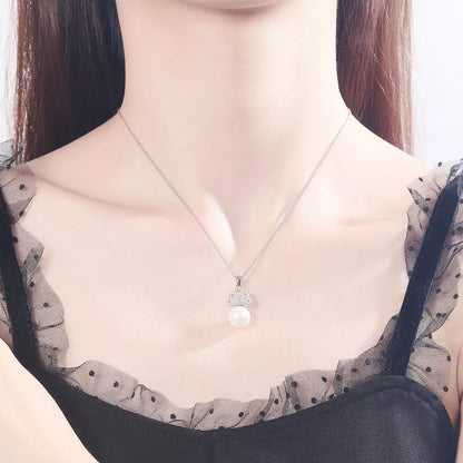 Crown Pearl Pendant Necklace
