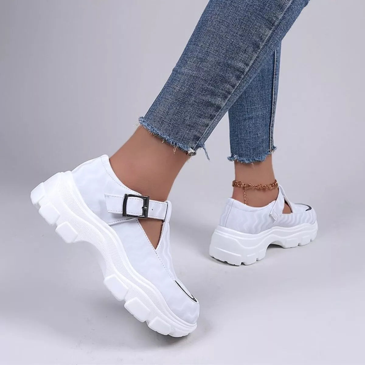 Round Toe Platform Sneakers