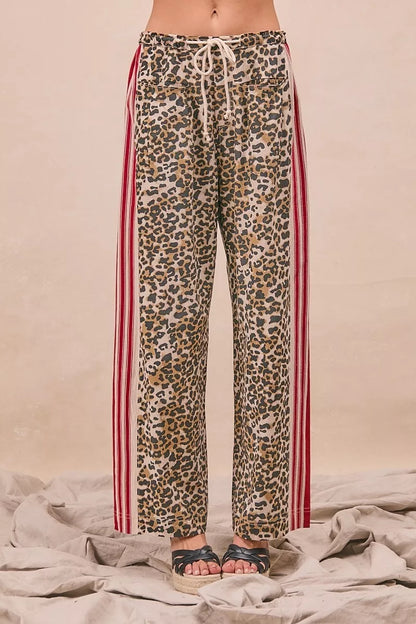 BiBi Leopard Print Pants with Side Contrast and Tucking Welt Pocke