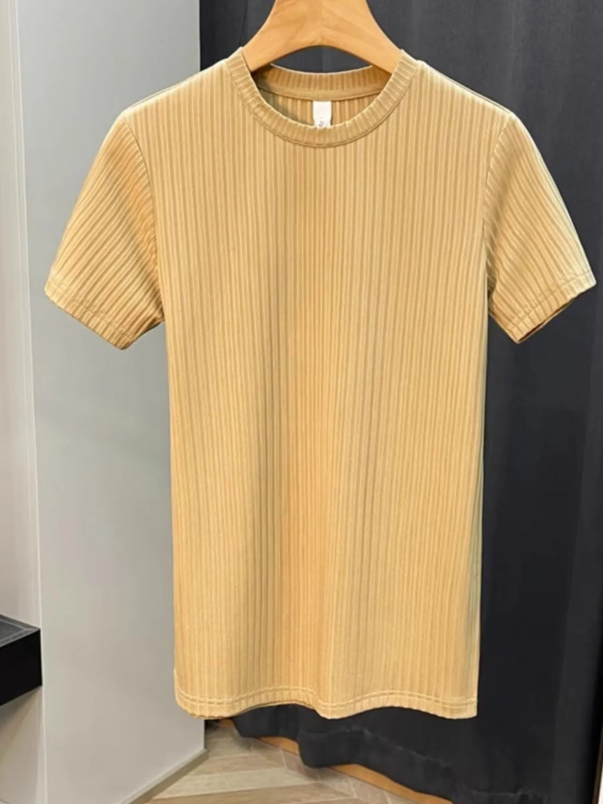 Men's Plus Size Slim Fit Ribbed Knit T-Shirt