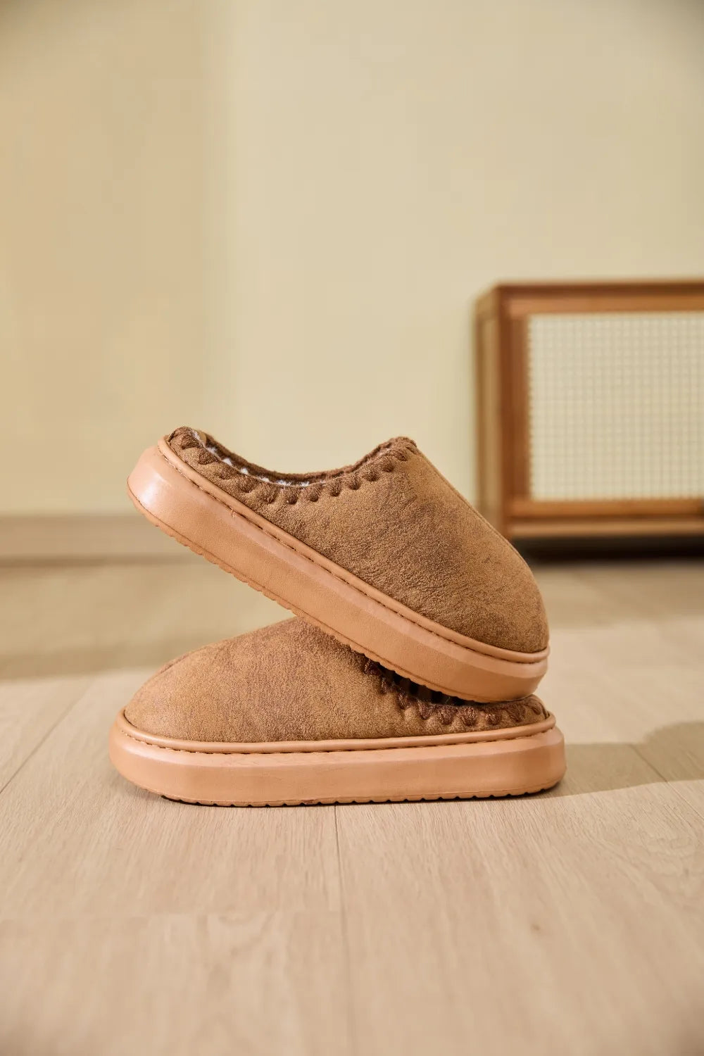 Thermal Round Toe Platform Slippers