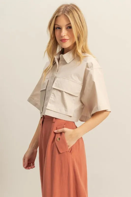 HYFVE Front Pockets Poplin Collared Neck Crop Shirt