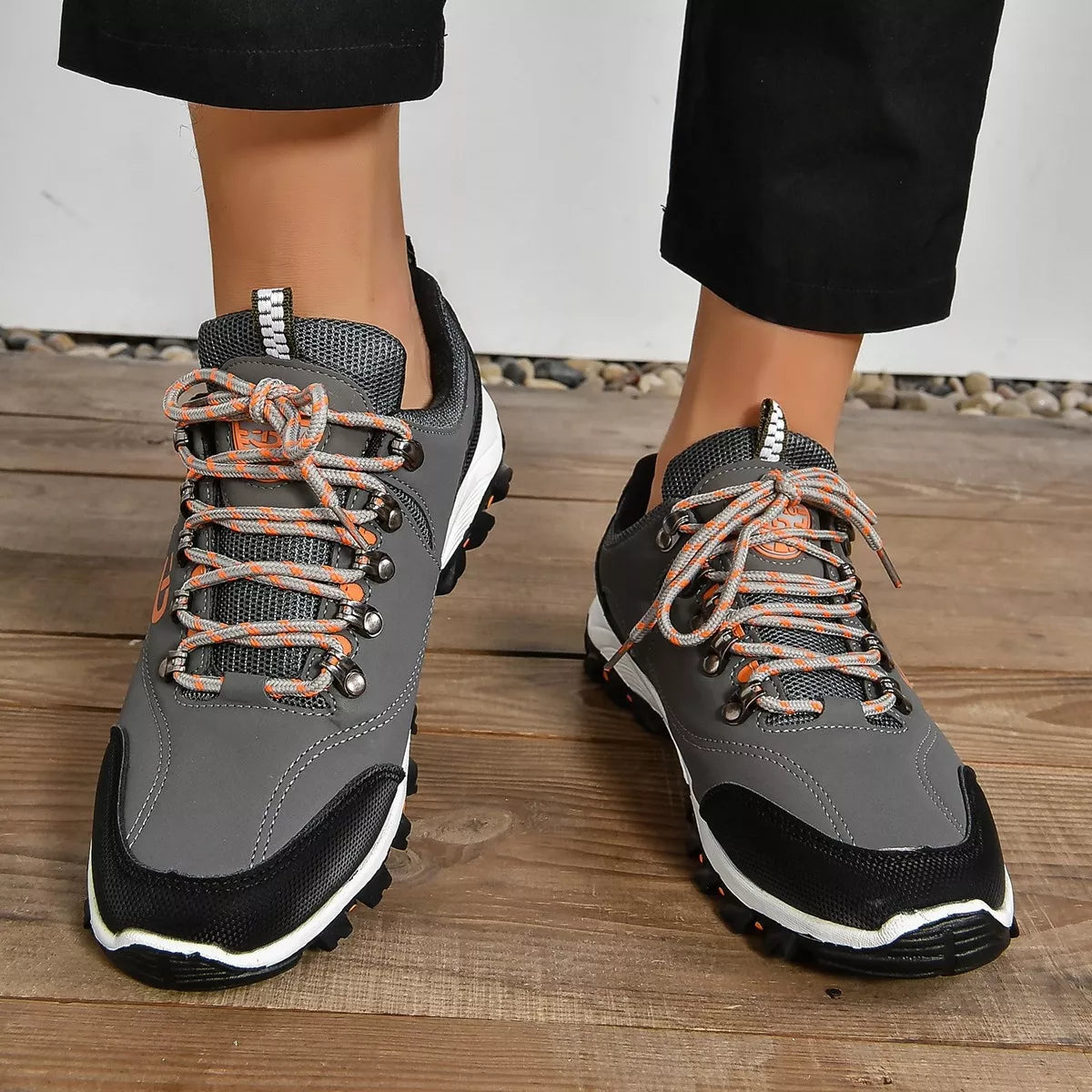 Lace Up Round Toe Sneaker