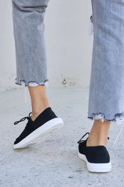 Forever Link Flat Round Toe Lace-Up Sneakers