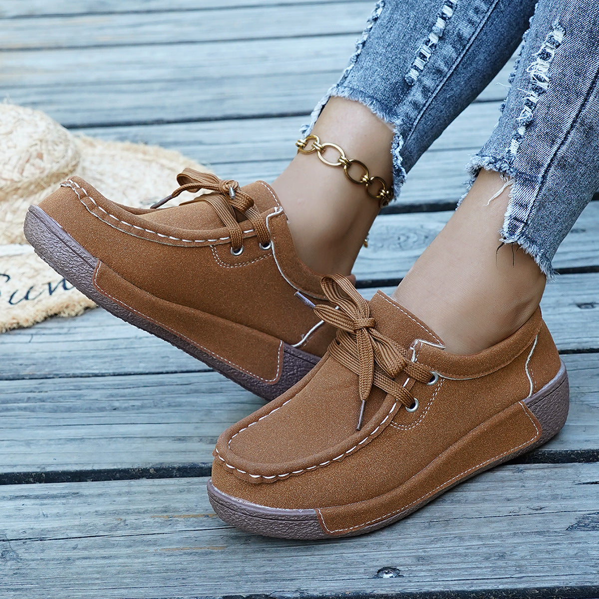 Lace Up Round Toe Sneakers
