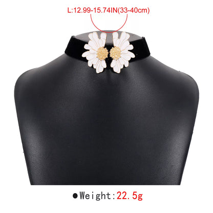 Floral Velvet Choker Necklace