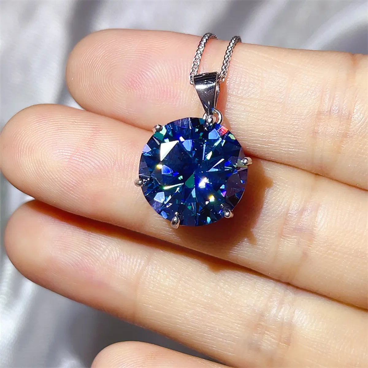 10 Carat Moissanite 925 Sterling Silver Ring and Necklace Set