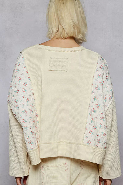 POL Mix Thermal Floral Pattern Quilted Knit Cropped Top with Raw Edge Detail