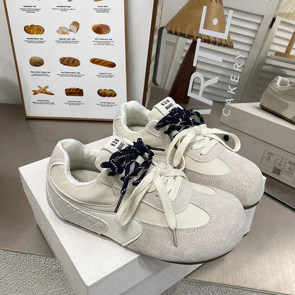 Lace Up Round Toe Flat Sneakers