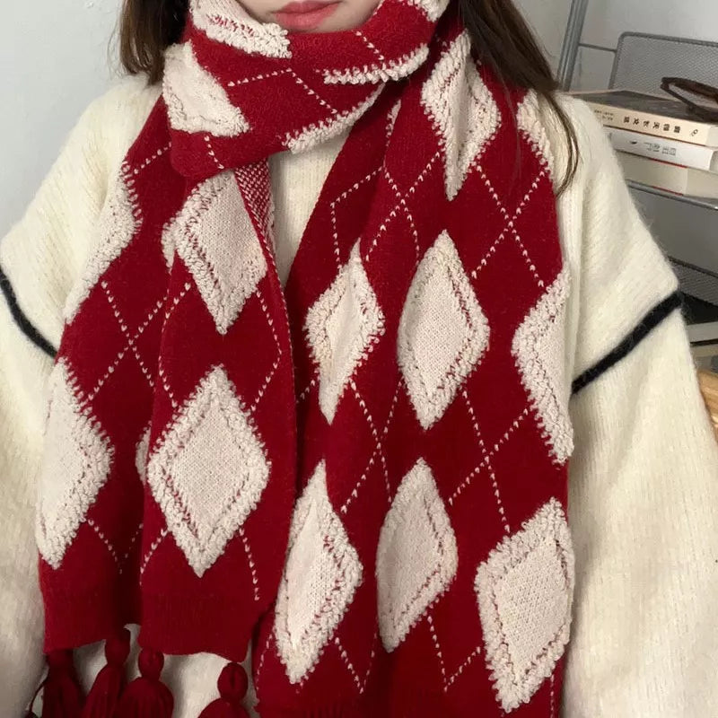 Diamond Pattern Knitted Tassel Scarf