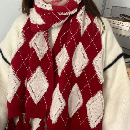 Diamond Pattern Knitted Tassel Scarf