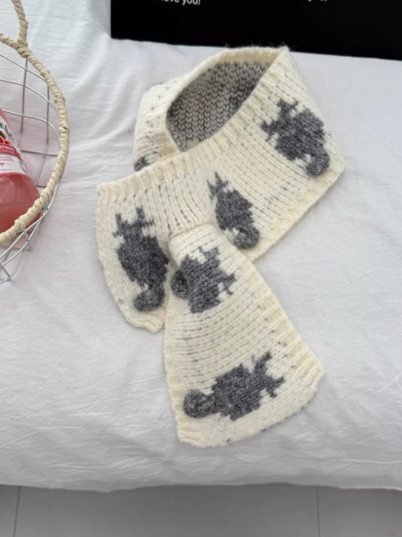 Knitted Contrast Pattern Warm Scarf